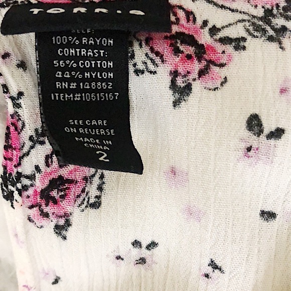 Torrid Floral Babydoll Blouse Sz 2X - Picture 7 of 7